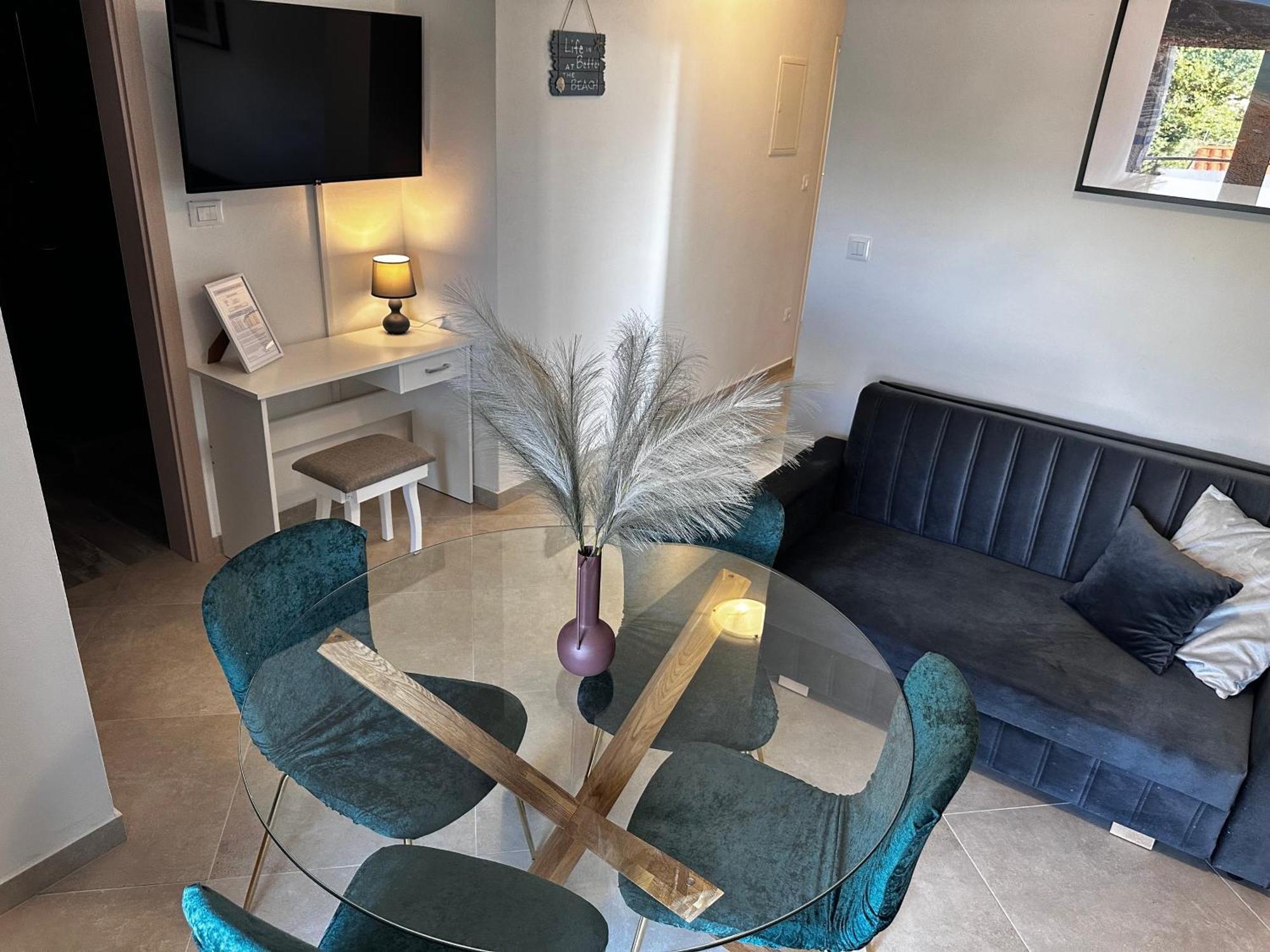 Divine Apartments Baska  Luaran gambar