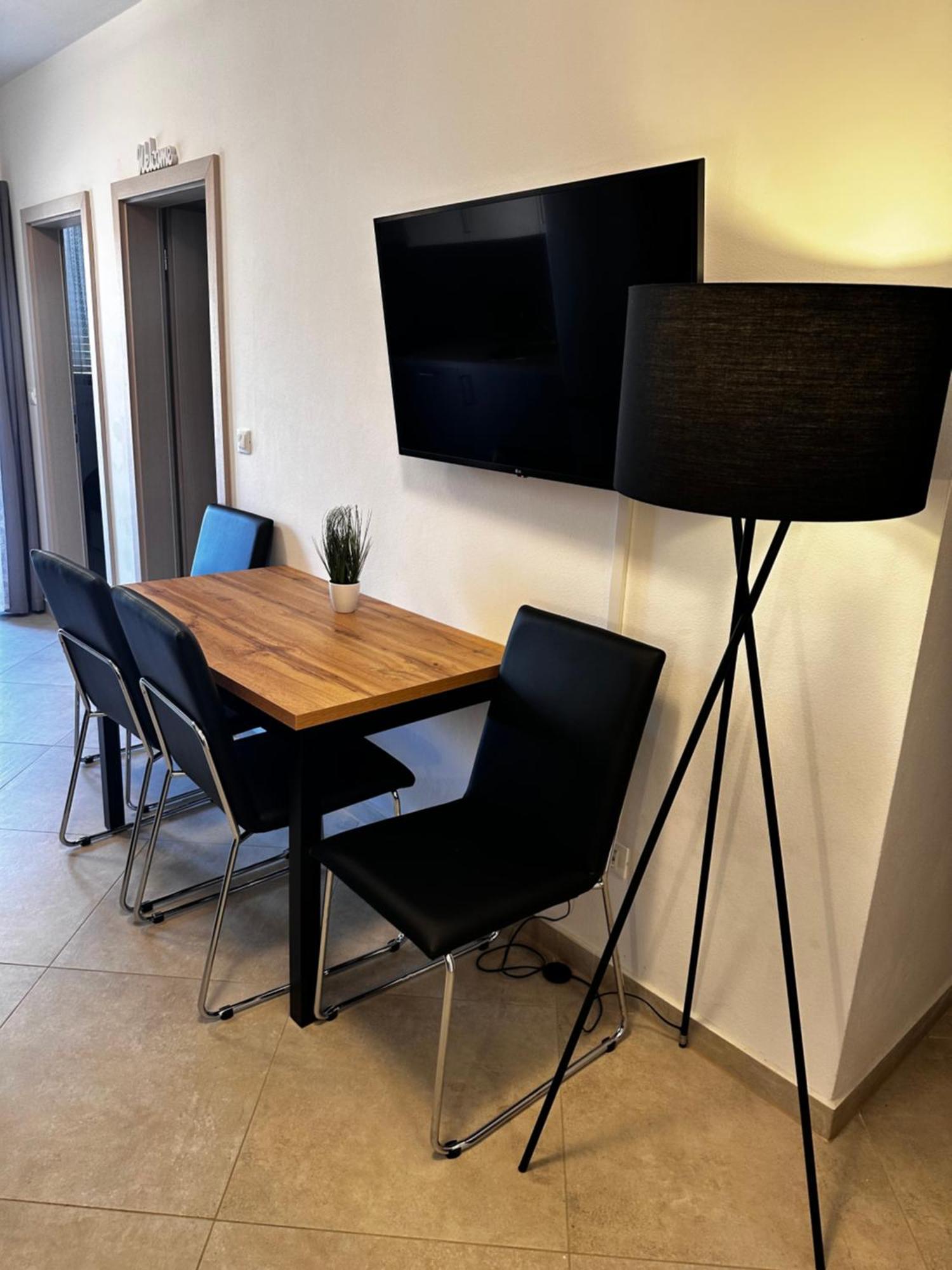 Divine Apartments Baska  Luaran gambar