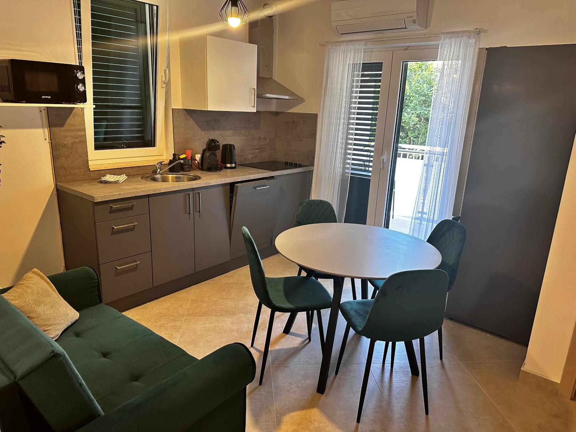 Divine Apartments Baska  Luaran gambar