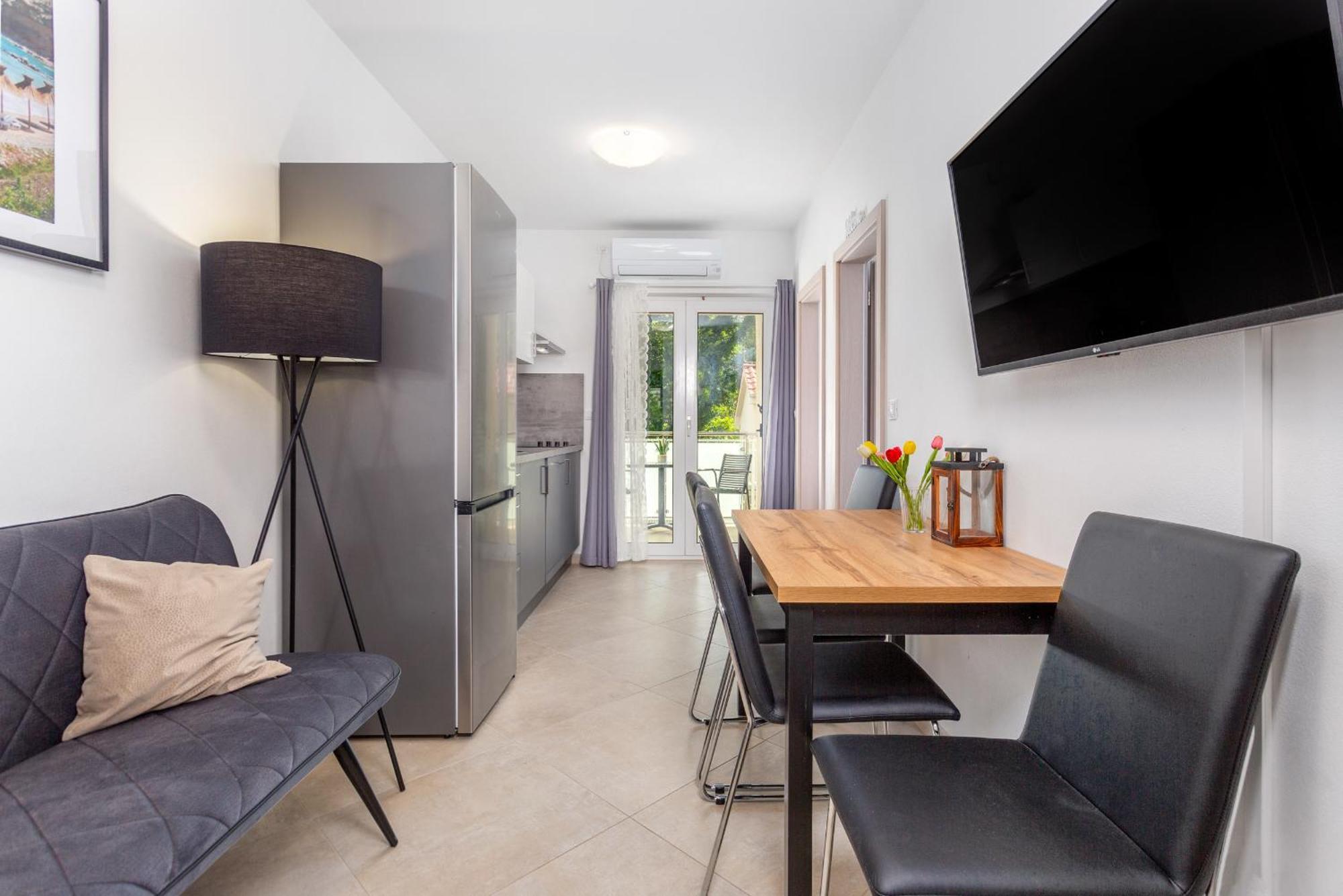 Divine Apartments Baska  Luaran gambar